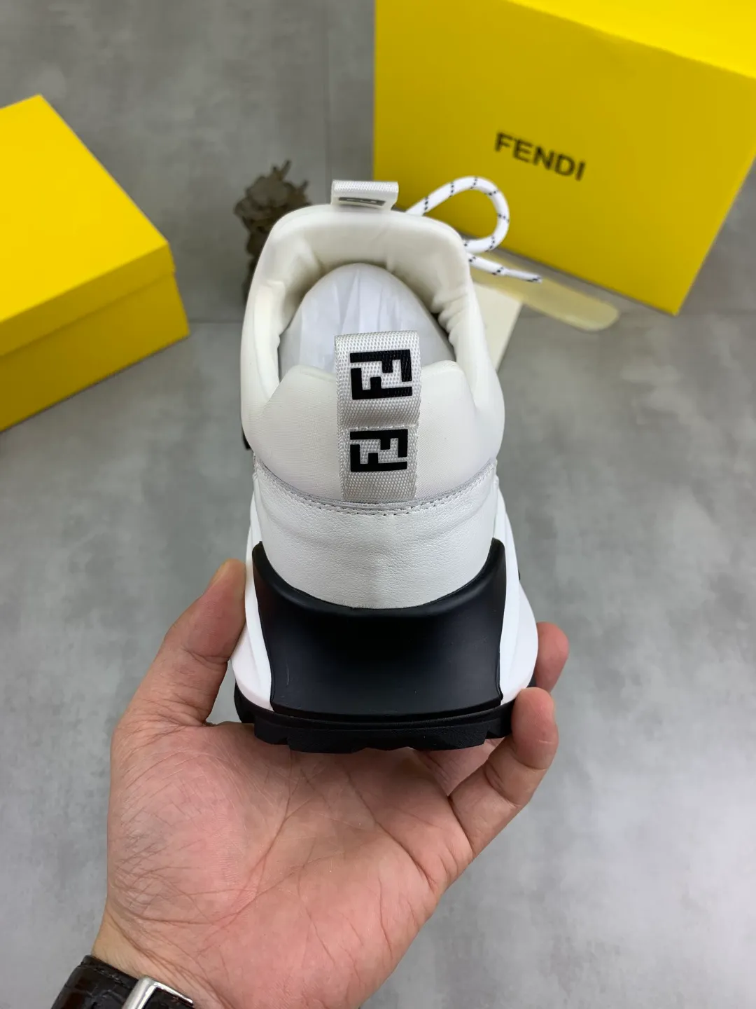 ​Men's shoes 💰P440 💰【New】Little monster 🆘 New FENDI 🕶️🕶️Simple routing effect, showing an elegant and cool driving shoe 🎬Using imported calfskin + first-layer pigskin lining🐂Excellent material🎬Detailed workmanship 🤗Comfortable foot feel➰➰. ​Pair it with any outfit to show your taste and temperament, low-key luxury ♻️Design ​simple and elegant ​noble and fashionable 🍃​Very loved and favored by trendy men 💓❤️Size: 38-44 (45 customized) 3️⃣ colors available